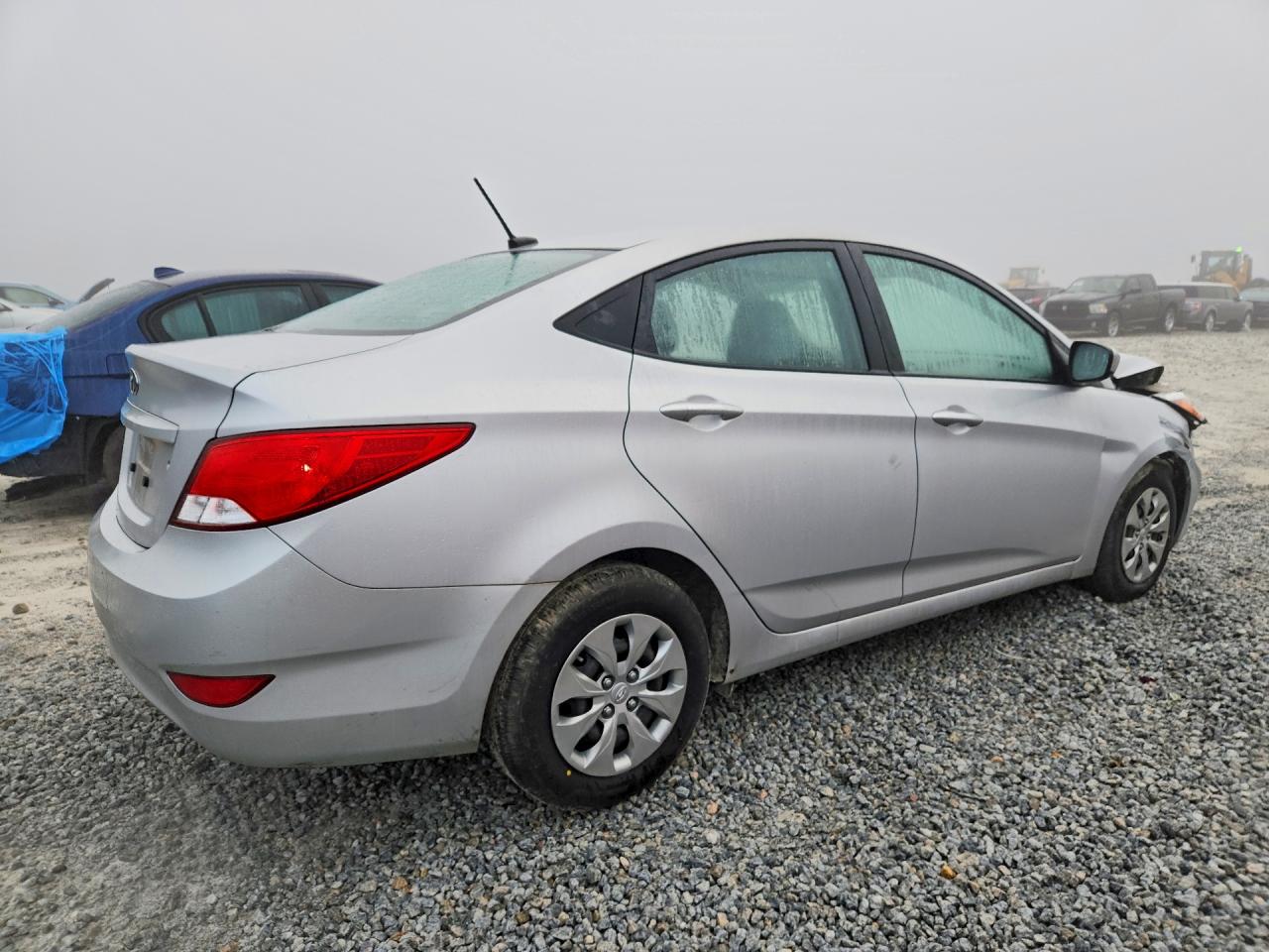 2017 HYUNDAI ACCENT SE photo 3