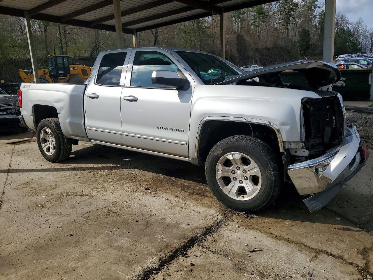 2015 CHEVROLET SILVERADO K1500 LT photo 4
