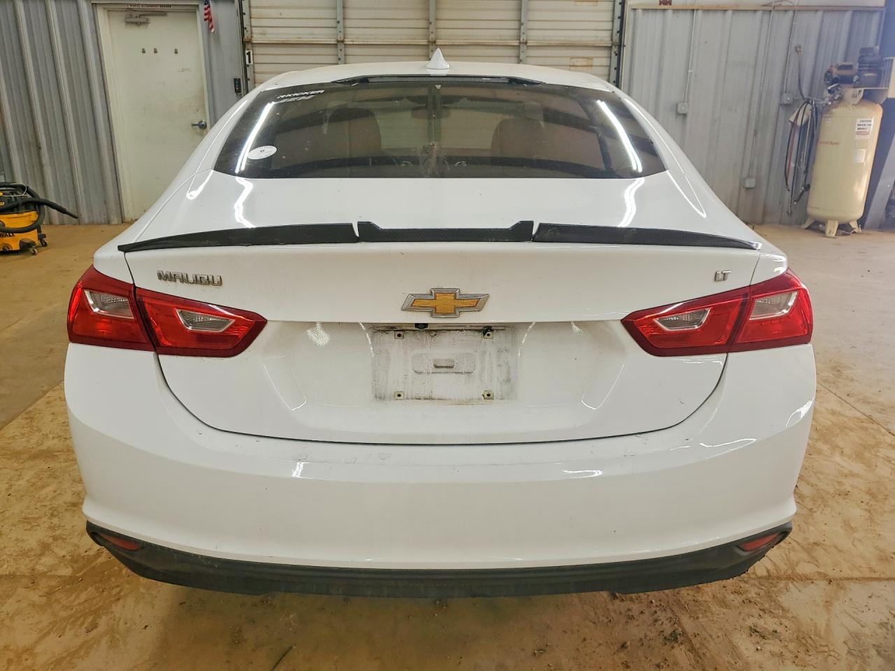2017 CHEVROLET MALIBU LT photo 6