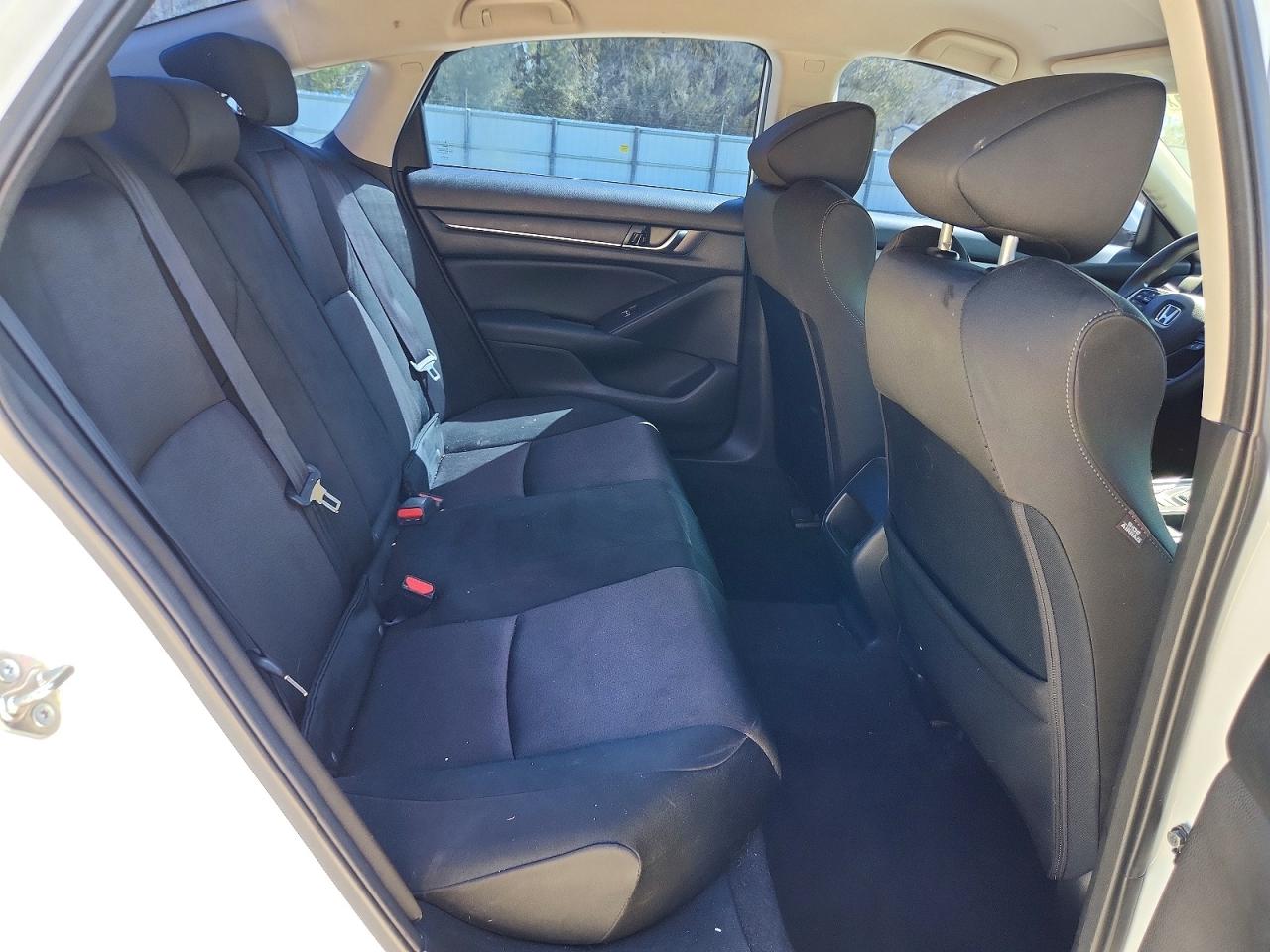 2018 HONDA ACCORD HYBRID photo 10