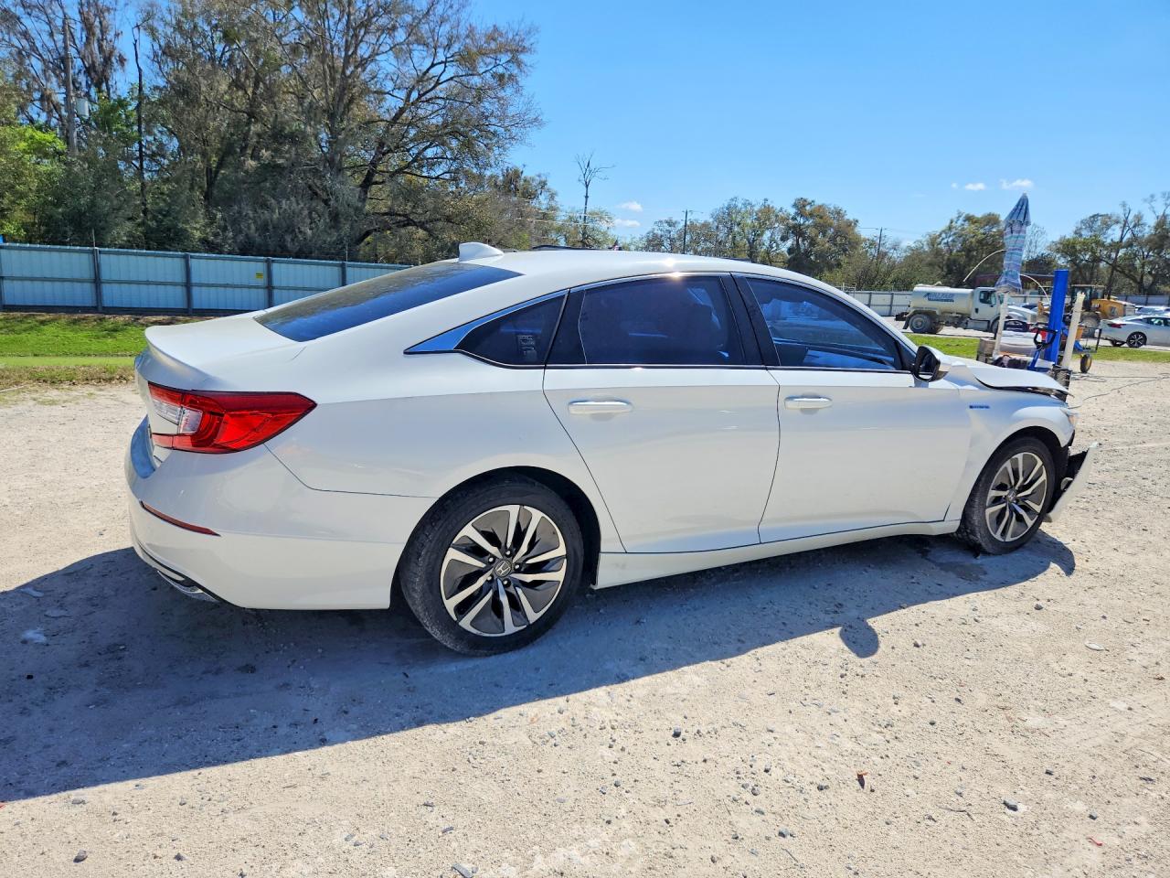 2018 HONDA ACCORD HYBRID photo 3