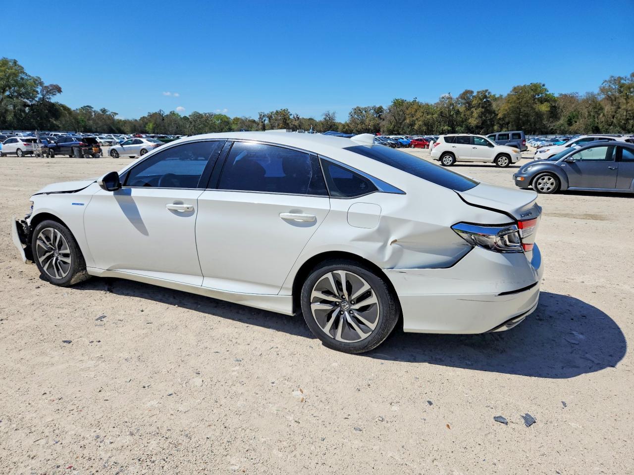 2018 HONDA ACCORD HYBRID photo 2