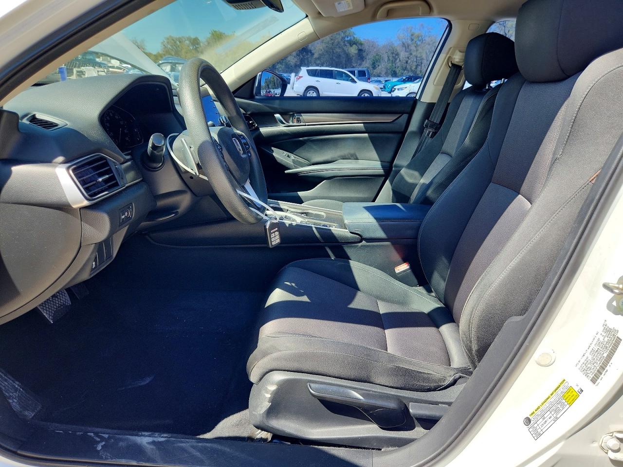 2018 HONDA ACCORD HYBRID photo 7