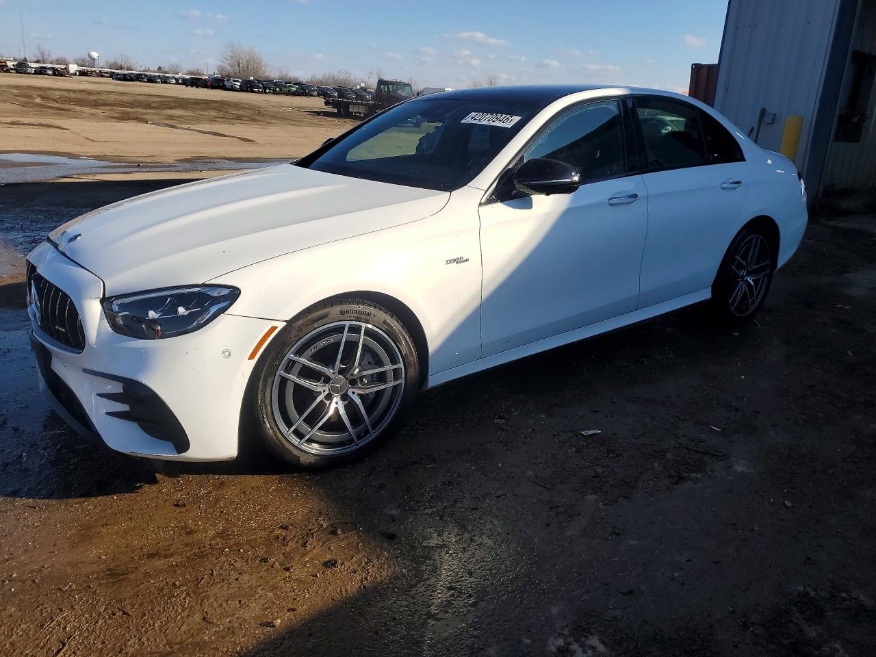 2022 MERCEDES-BENZ E