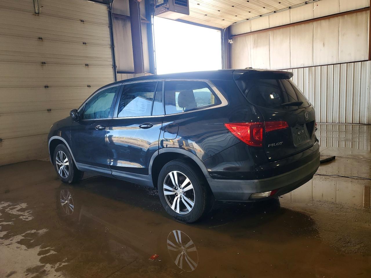 2016 HONDA PILOT EXL photo 2