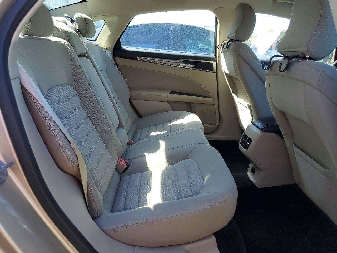 2017 FORD FUSION SE photo 10