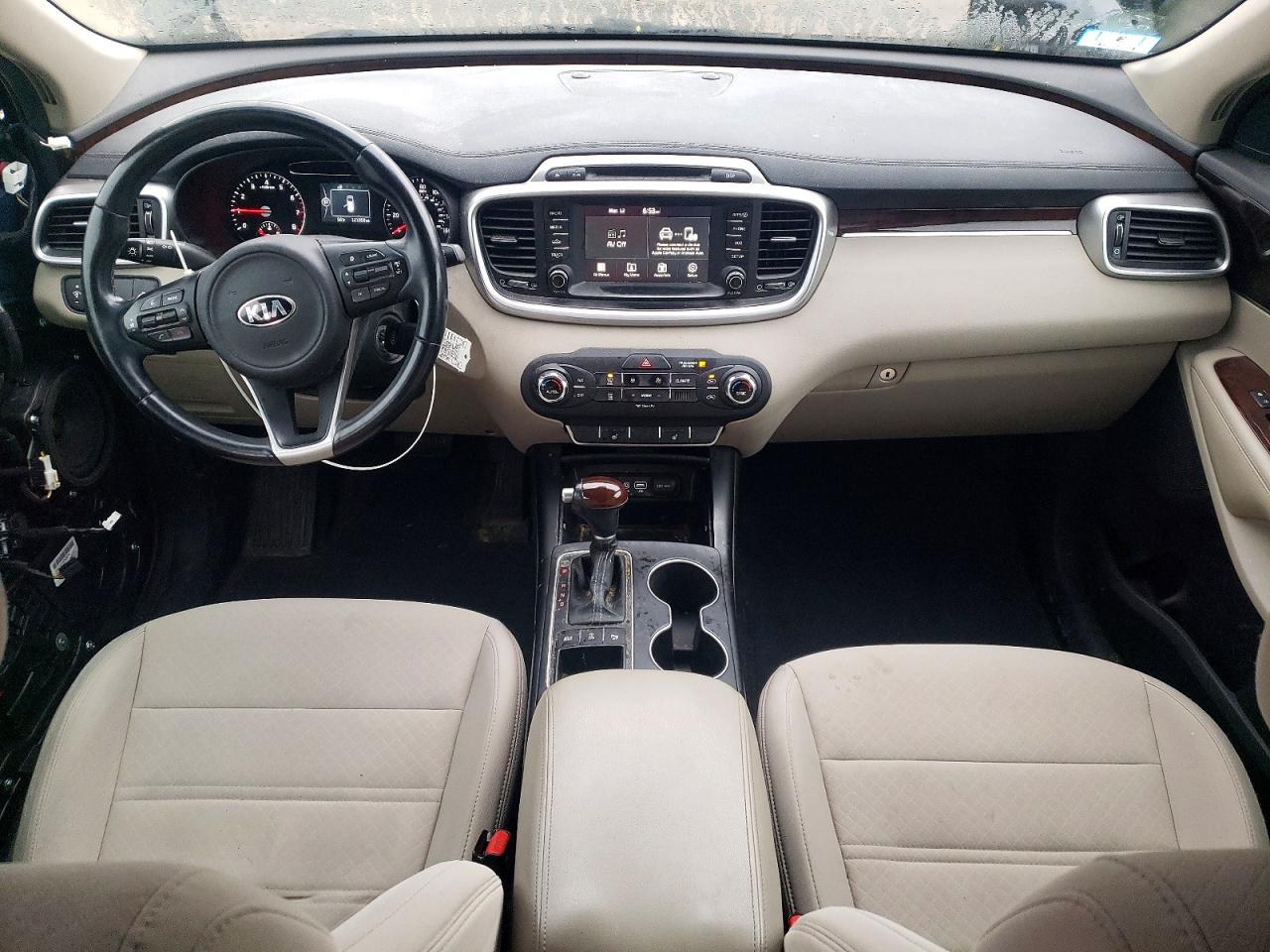 2017 KIA SORENTO LX photo 8