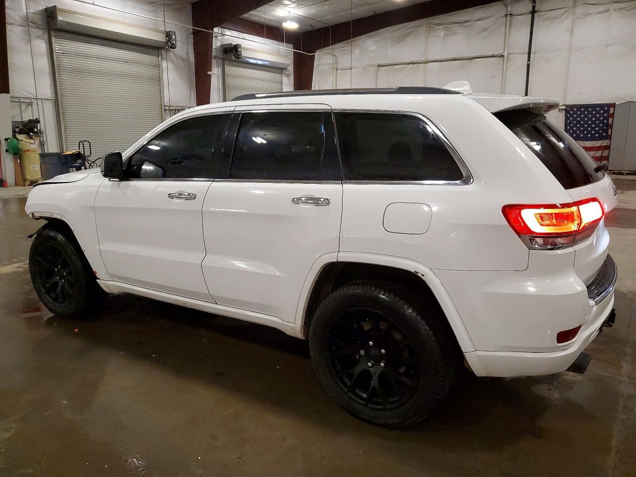 2015 JEEP GRAND CHEROKEE OVERLAND photo 2