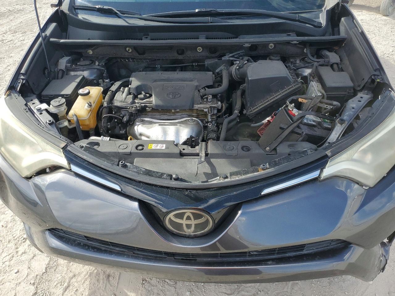 2018 TOYOTA RAV4 XLE photo 12