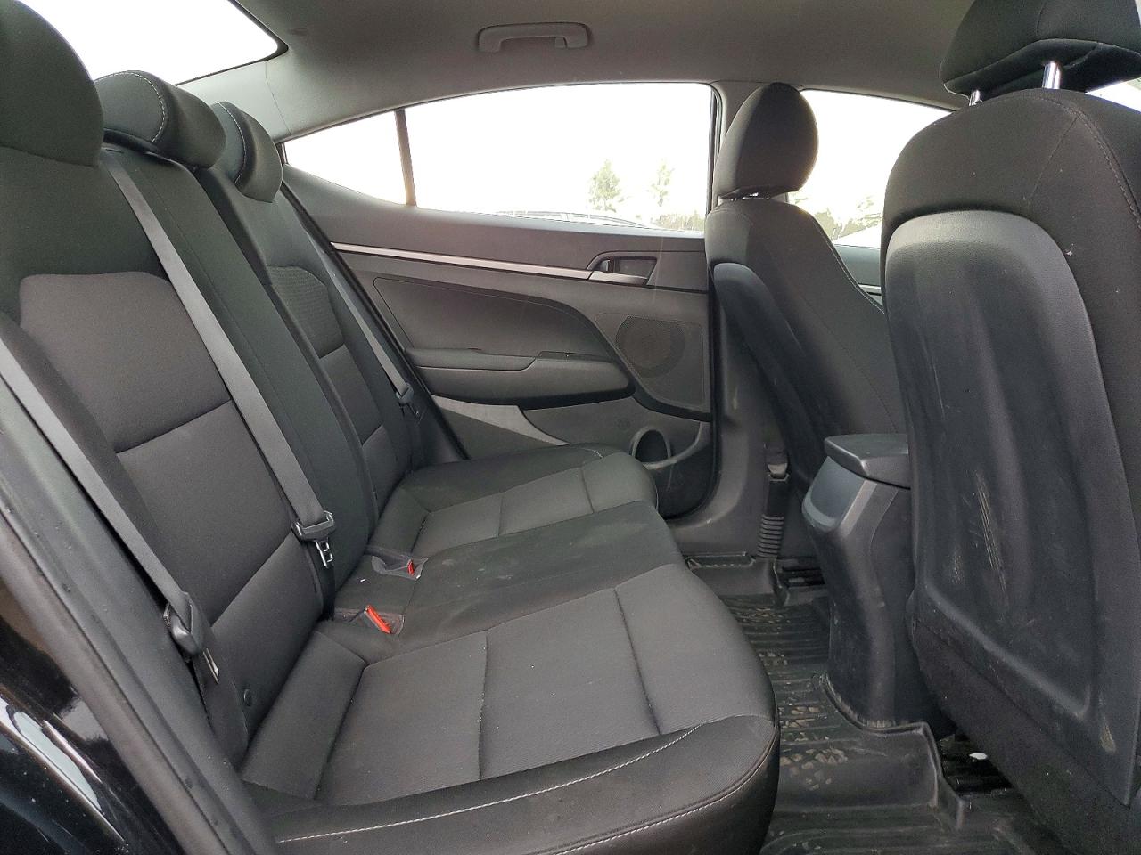 2018 HYUNDAI ELANTRA SE photo 10