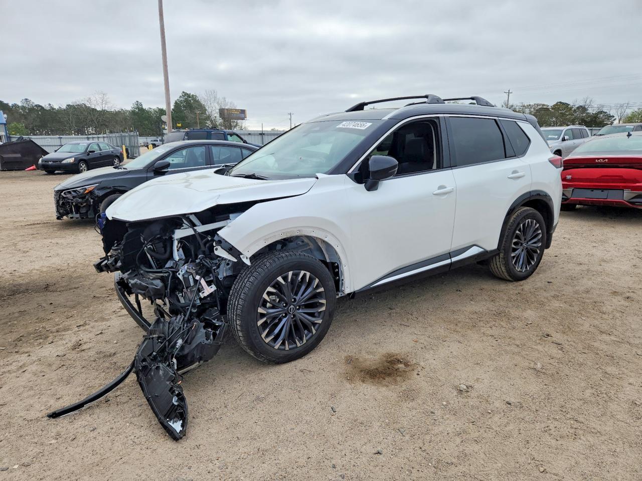 2025 NISSAN ROGUE