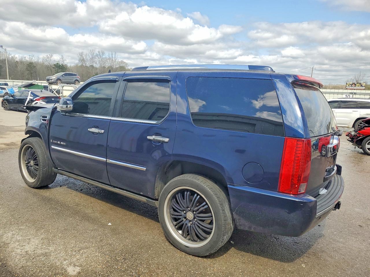 2008 CADILLAC ESCALADE LUXURY photo 2