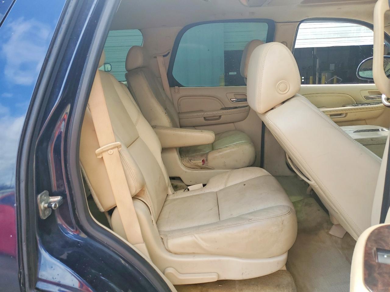 2008 CADILLAC ESCALADE LUXURY photo 11