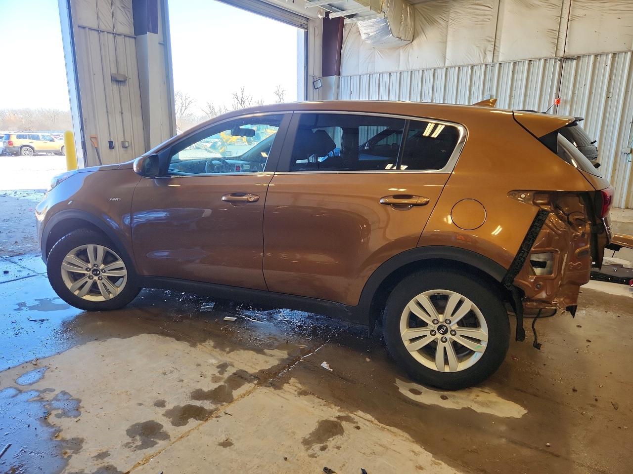2018 KIA SPORTAGE LX photo 3