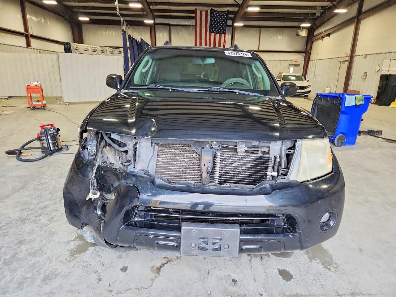 2011 NISSAN PATHFINDER S photo 9