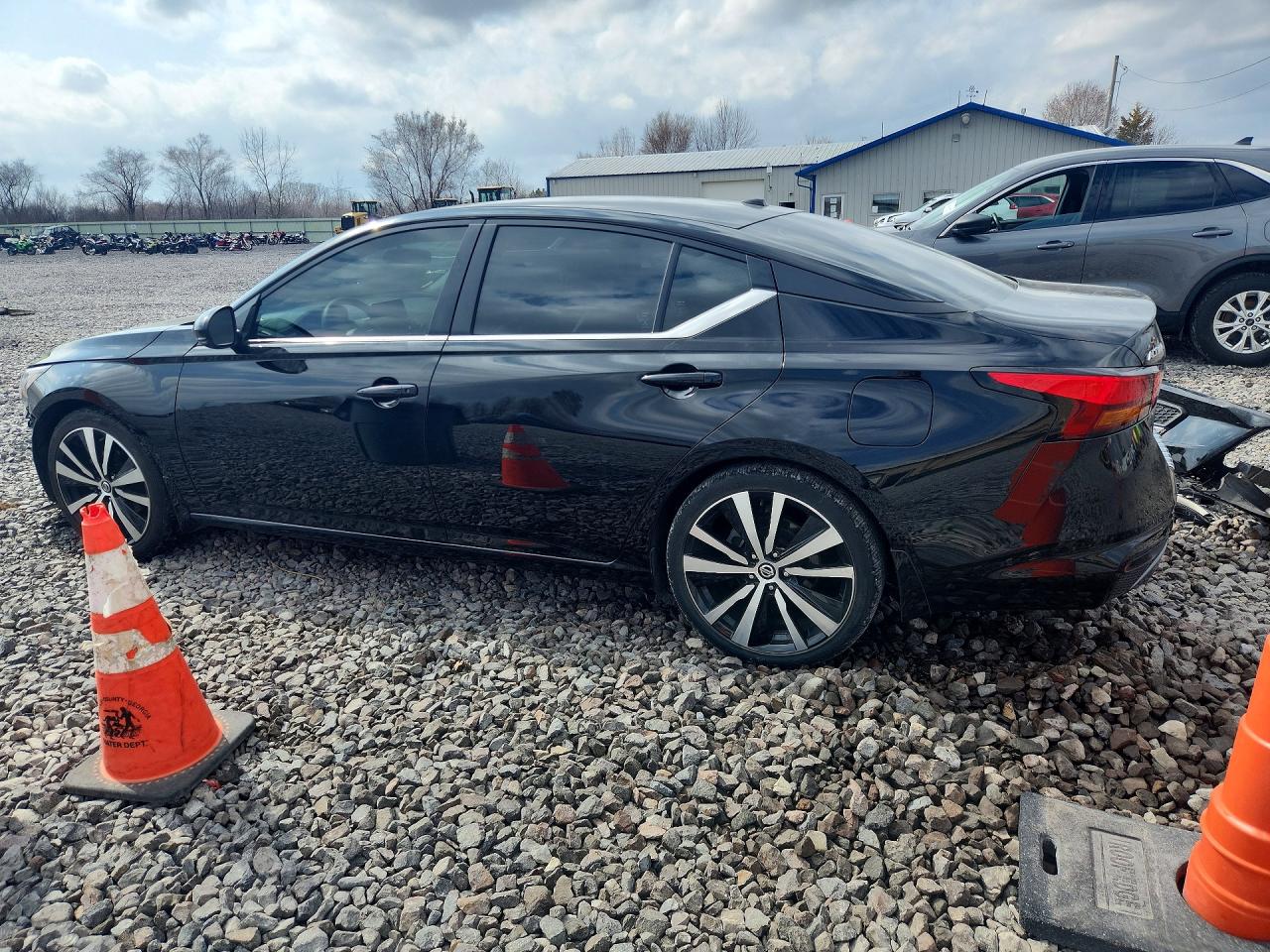 2019 NISSAN ALTIMA 2.5 SR photo 2