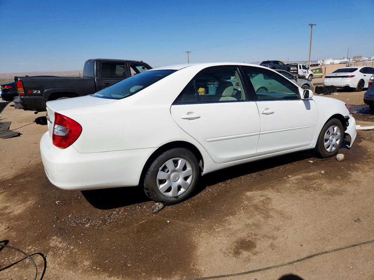 2003 TOYOTA CAMRY LE photo 5