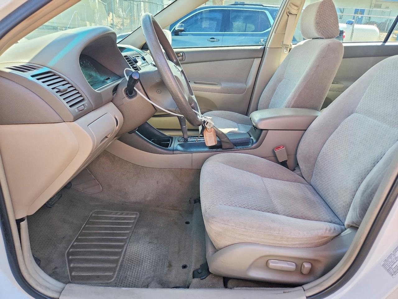 2003 TOYOTA CAMRY LE photo 13