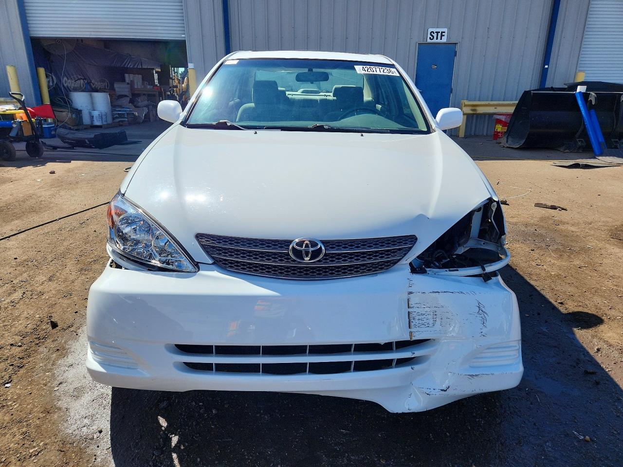 2003 TOYOTA CAMRY LE photo 9