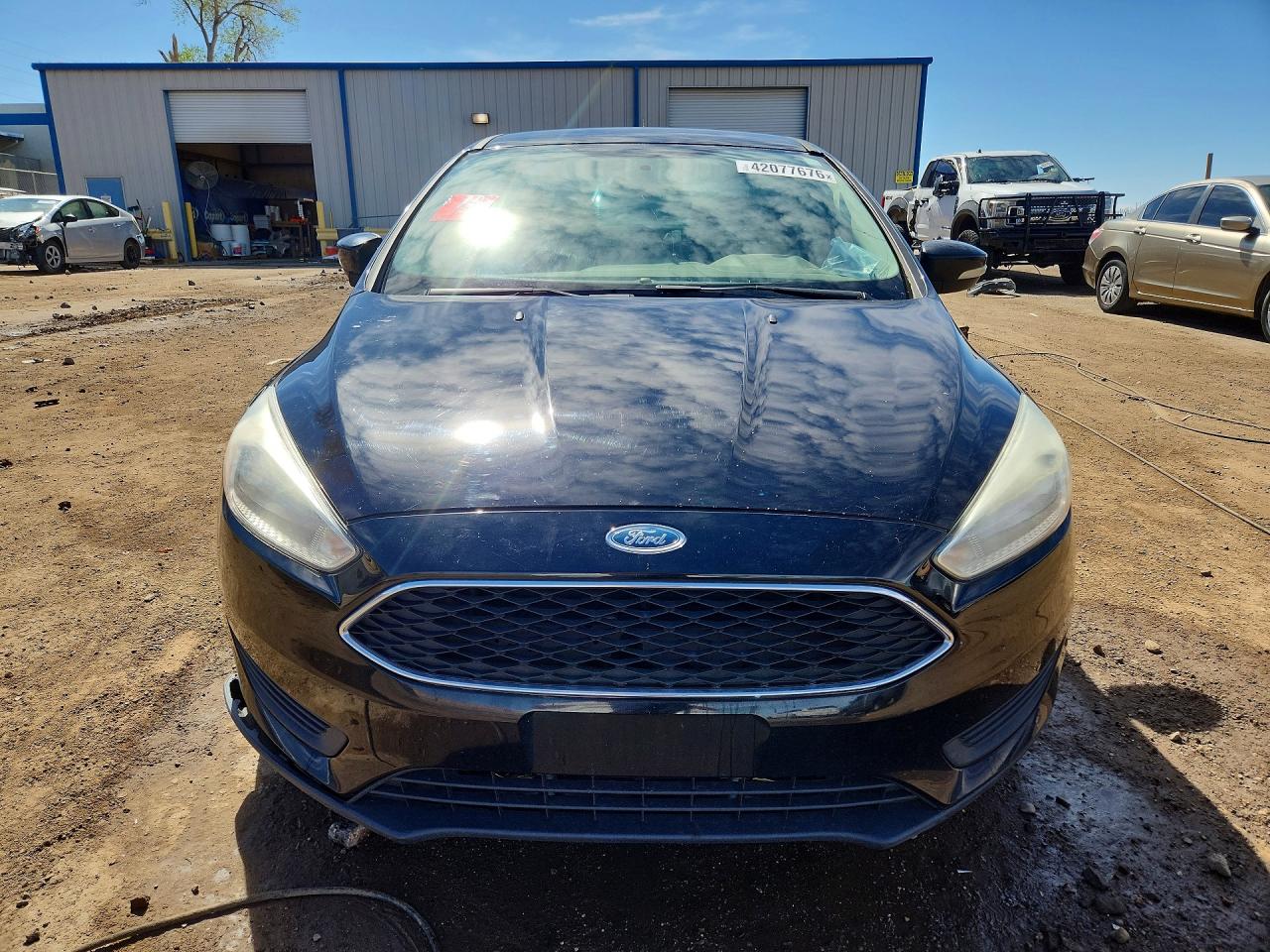 2017 FORD FOCUS SE photo 5
