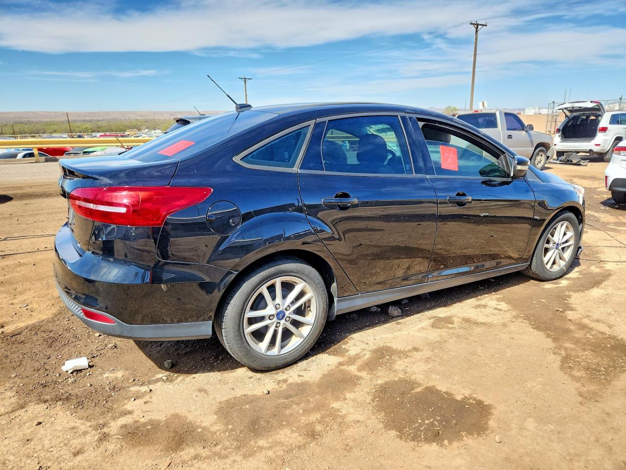 2017 FORD FOCUS SE photo 3