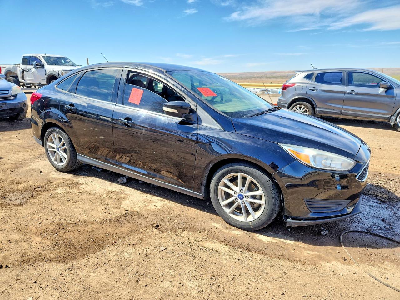 2017 FORD FOCUS SE photo 4