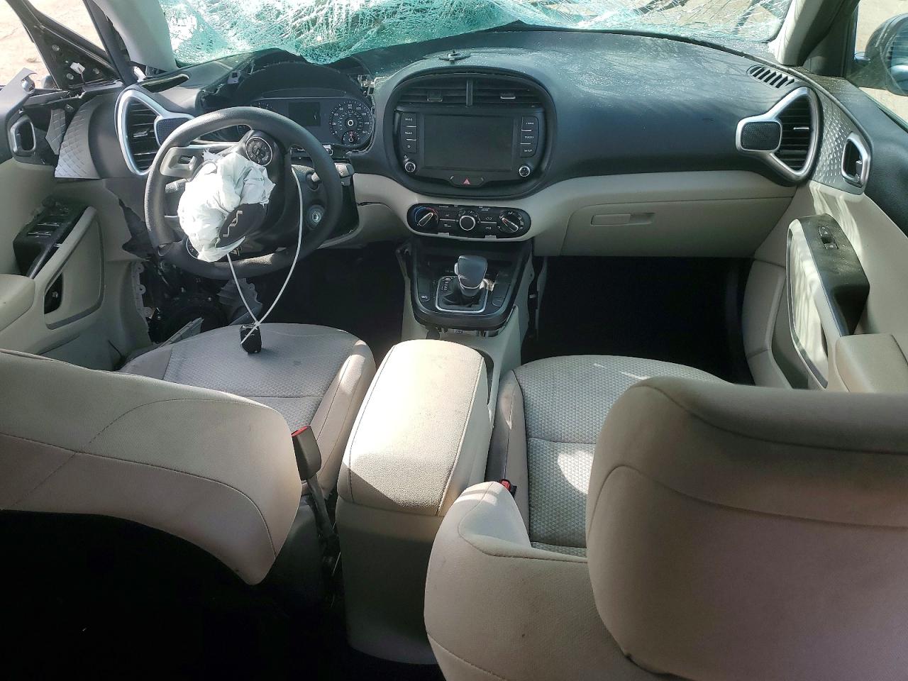 2022 KIA SOUL LX photo 15