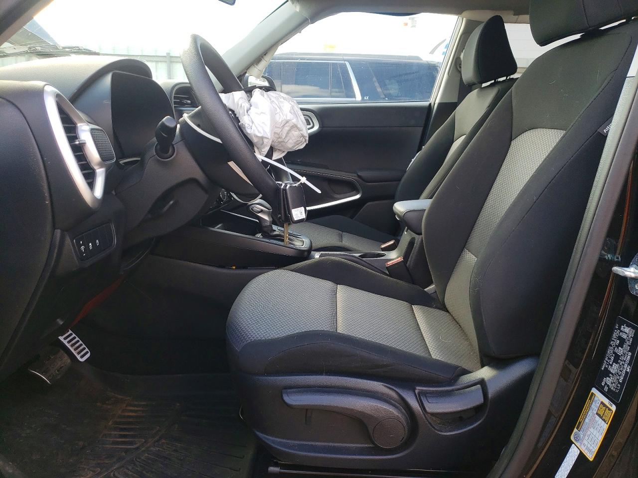 2024 KIA SOUL LX photo 13