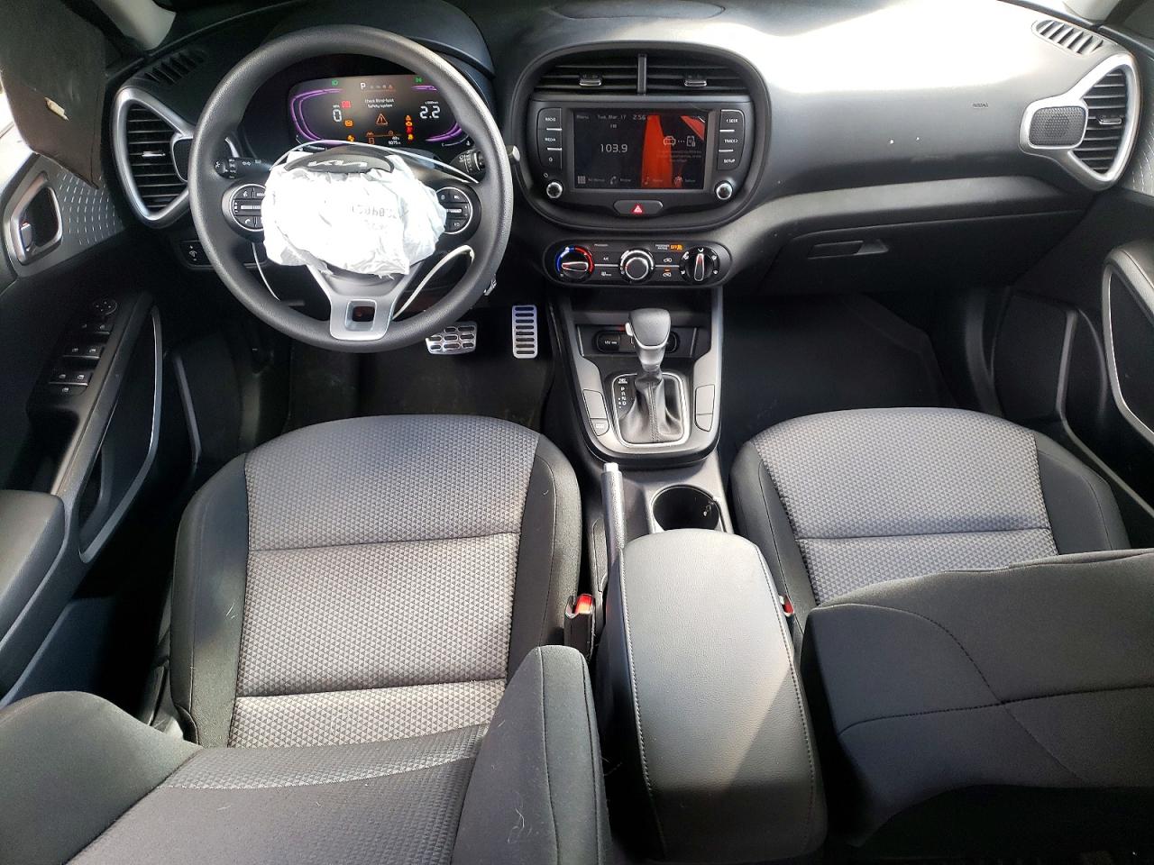 2024 KIA SOUL LX photo 15