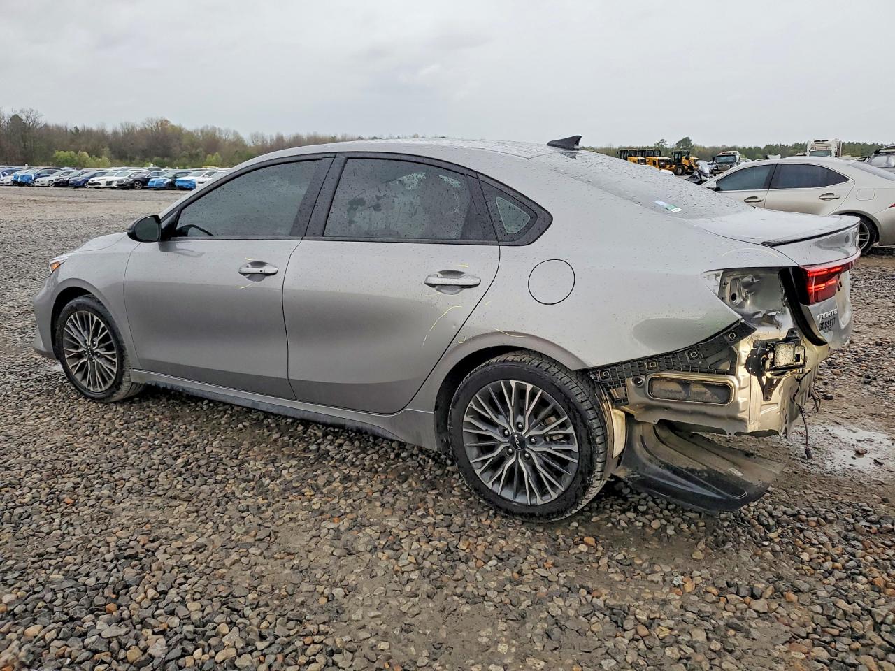 2024 KIA FORTE GT-LINE photo 3
