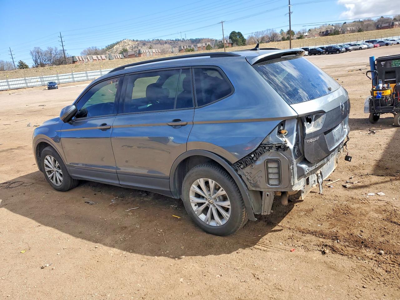 2020 VOLKSWAGEN TIGUAN S photo 3