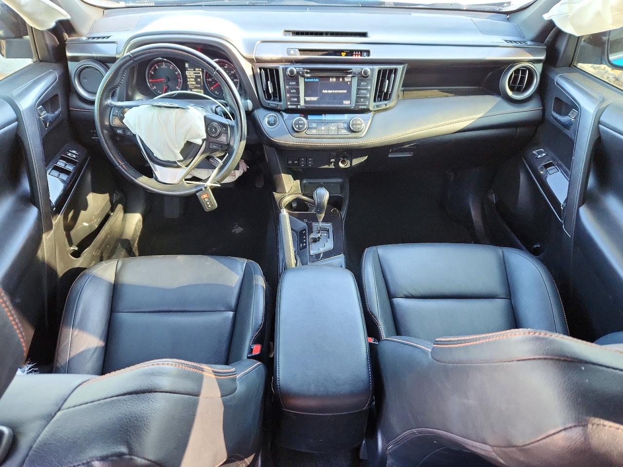 2018 TOYOTA RAV4 SE photo 22