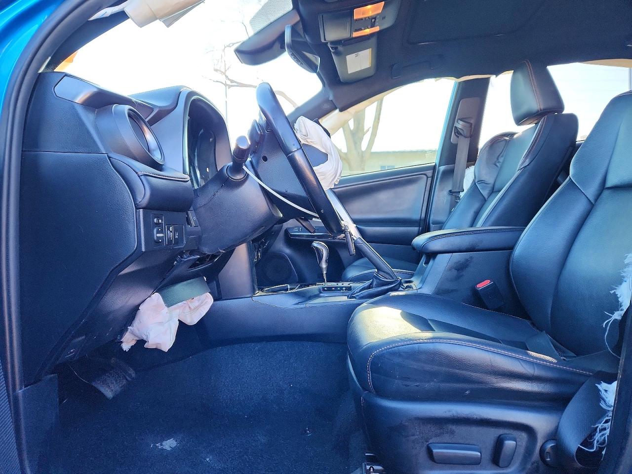 2018 TOYOTA RAV4 SE photo 19