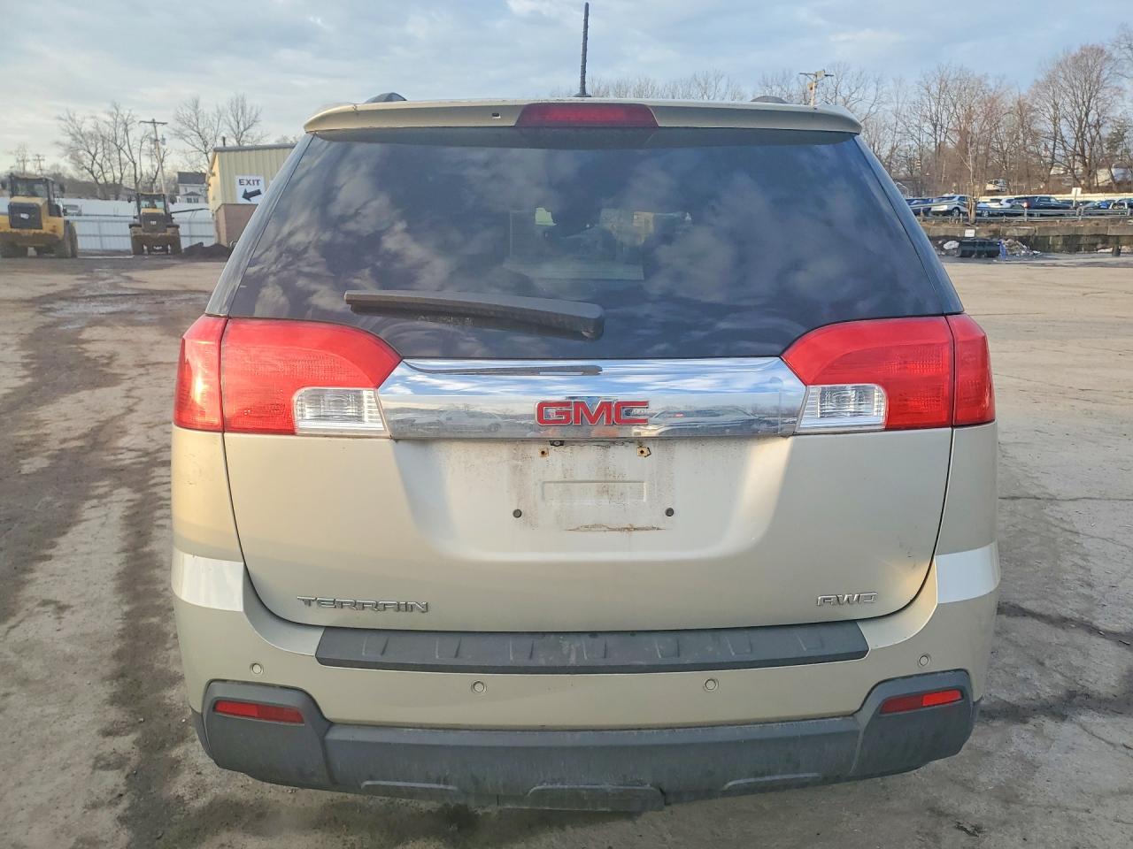 2015 GMC TERRAIN SLE photo 6