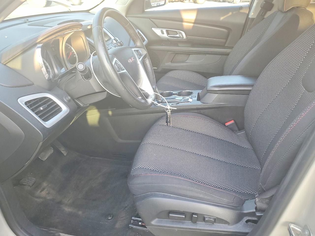2015 GMC TERRAIN SLE photo 7