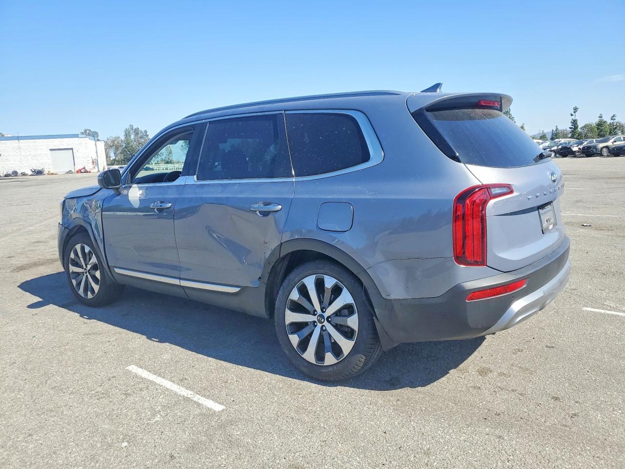 2021 KIA TELLURIDE S photo 4