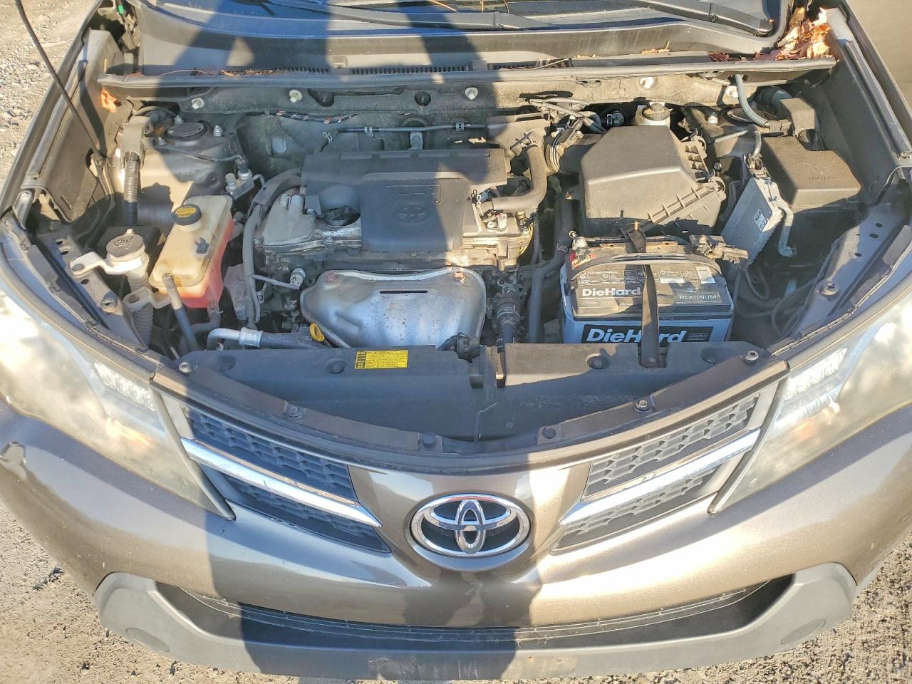 2013 TOYOTA RAV4 XLE photo 12