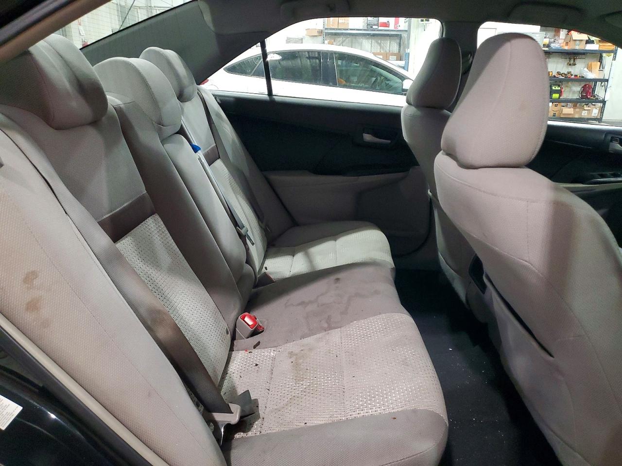 2014 TOYOTA CAMRY LE photo 28