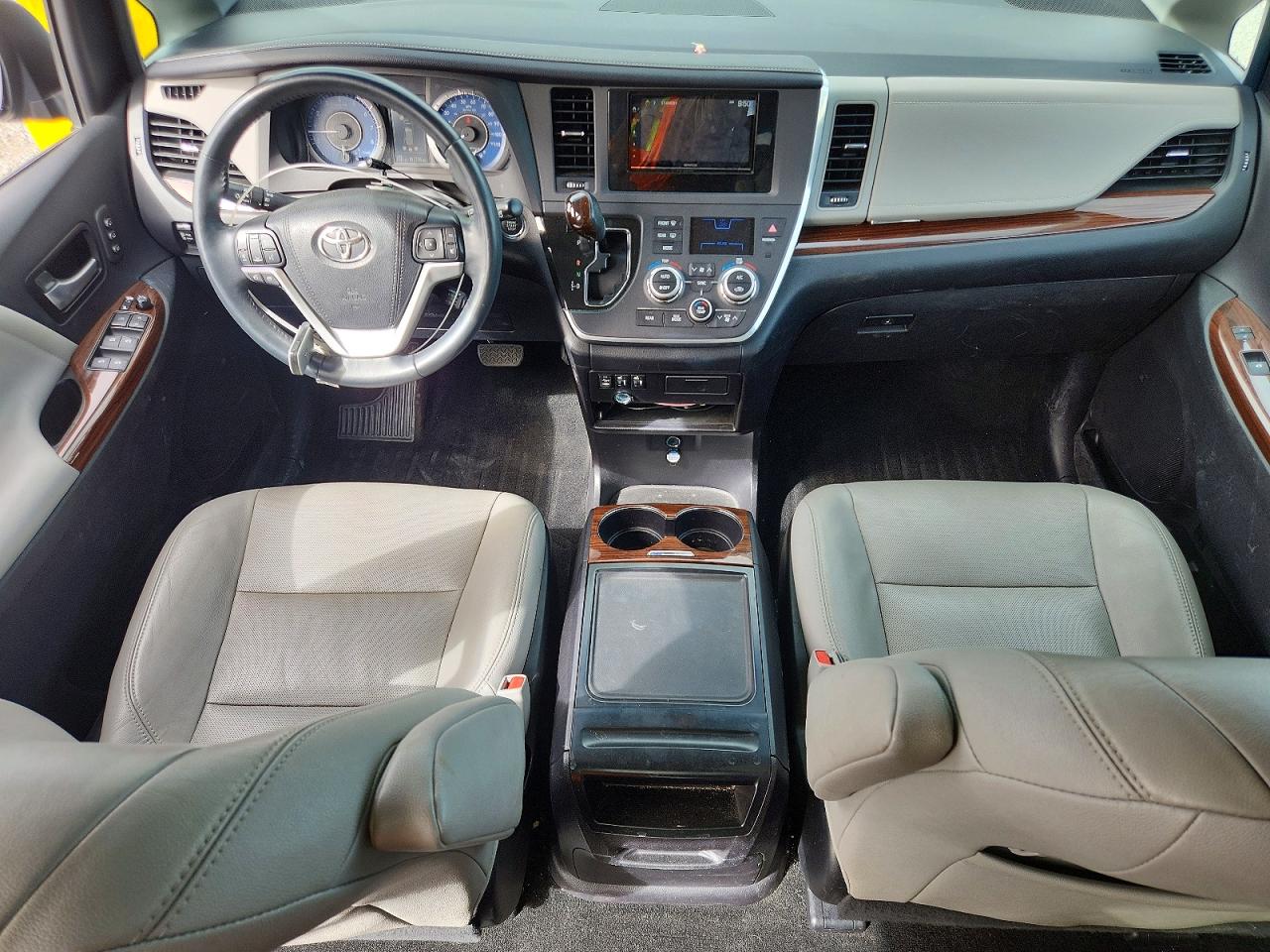 2015 TOYOTA SIENNA LIMITED 7-PASSENGER photo 8