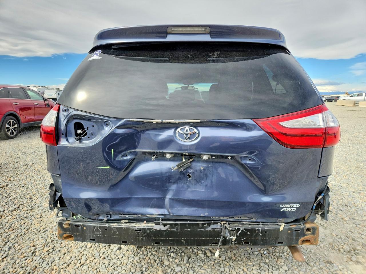 2015 TOYOTA SIENNA LIMITED 7-PASSENGER photo 6