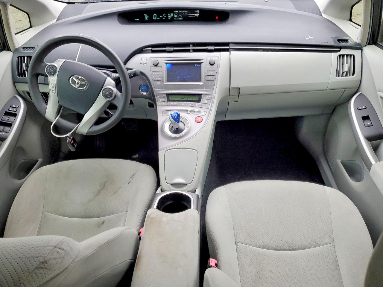 2013 TOYOTA PRIUS TWO photo 8