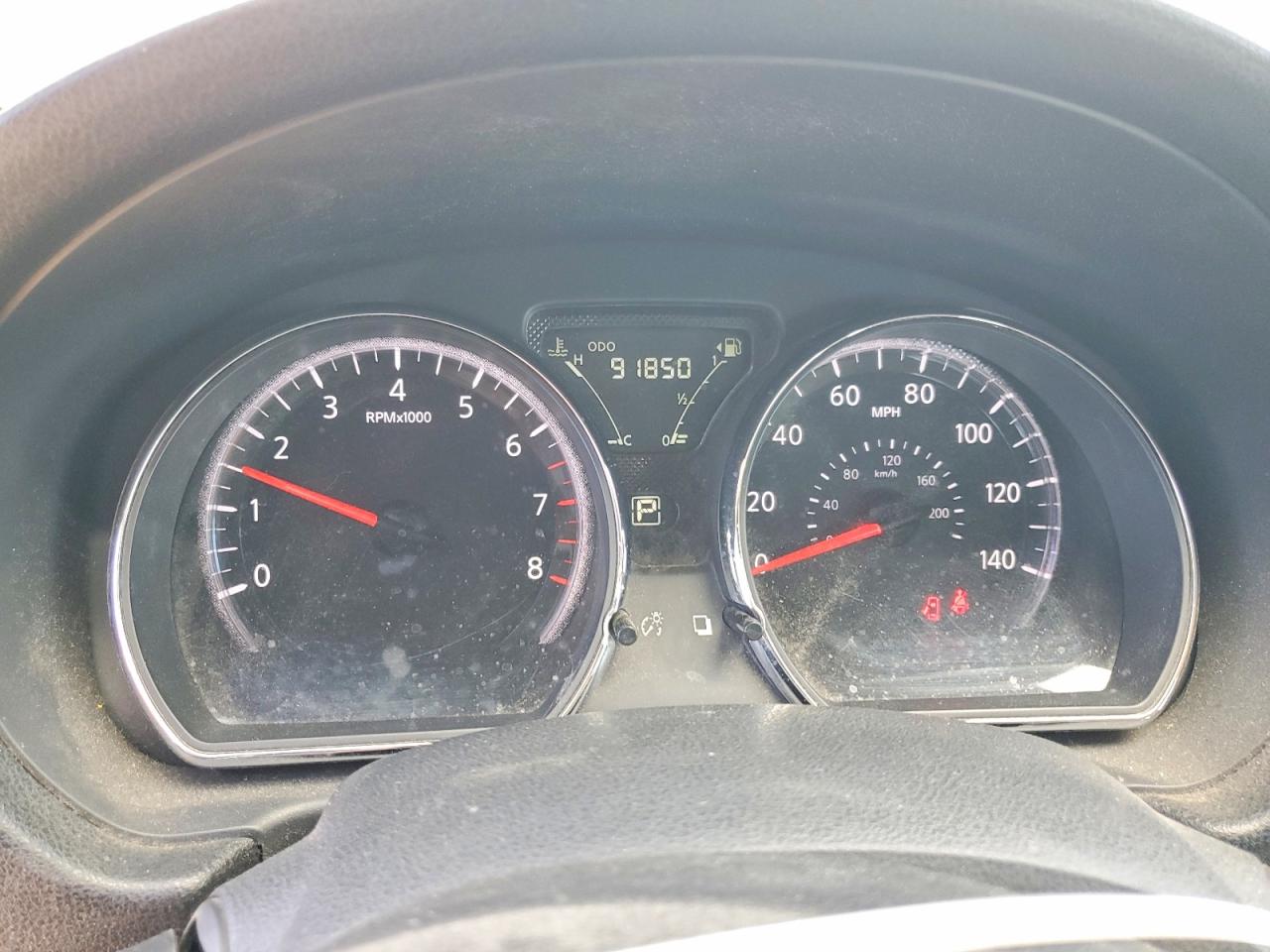2019 NISSAN VERSA SV photo 25
