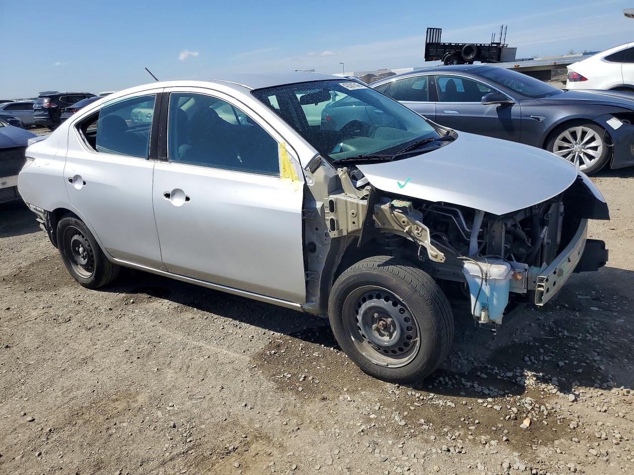 2019 NISSAN VERSA SV photo 10