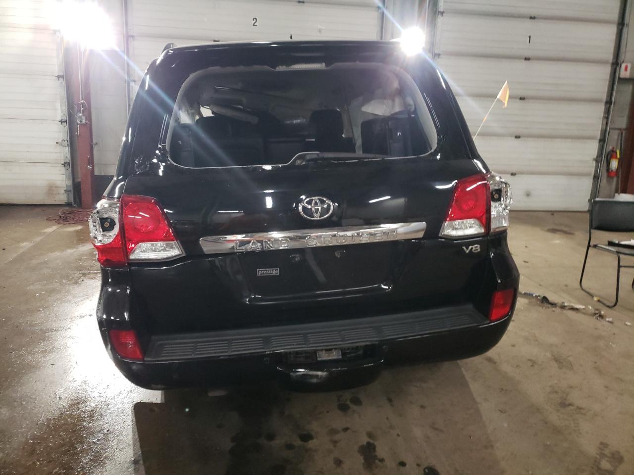 2013 TOYOTA LAND CRUISER BASE photo 6