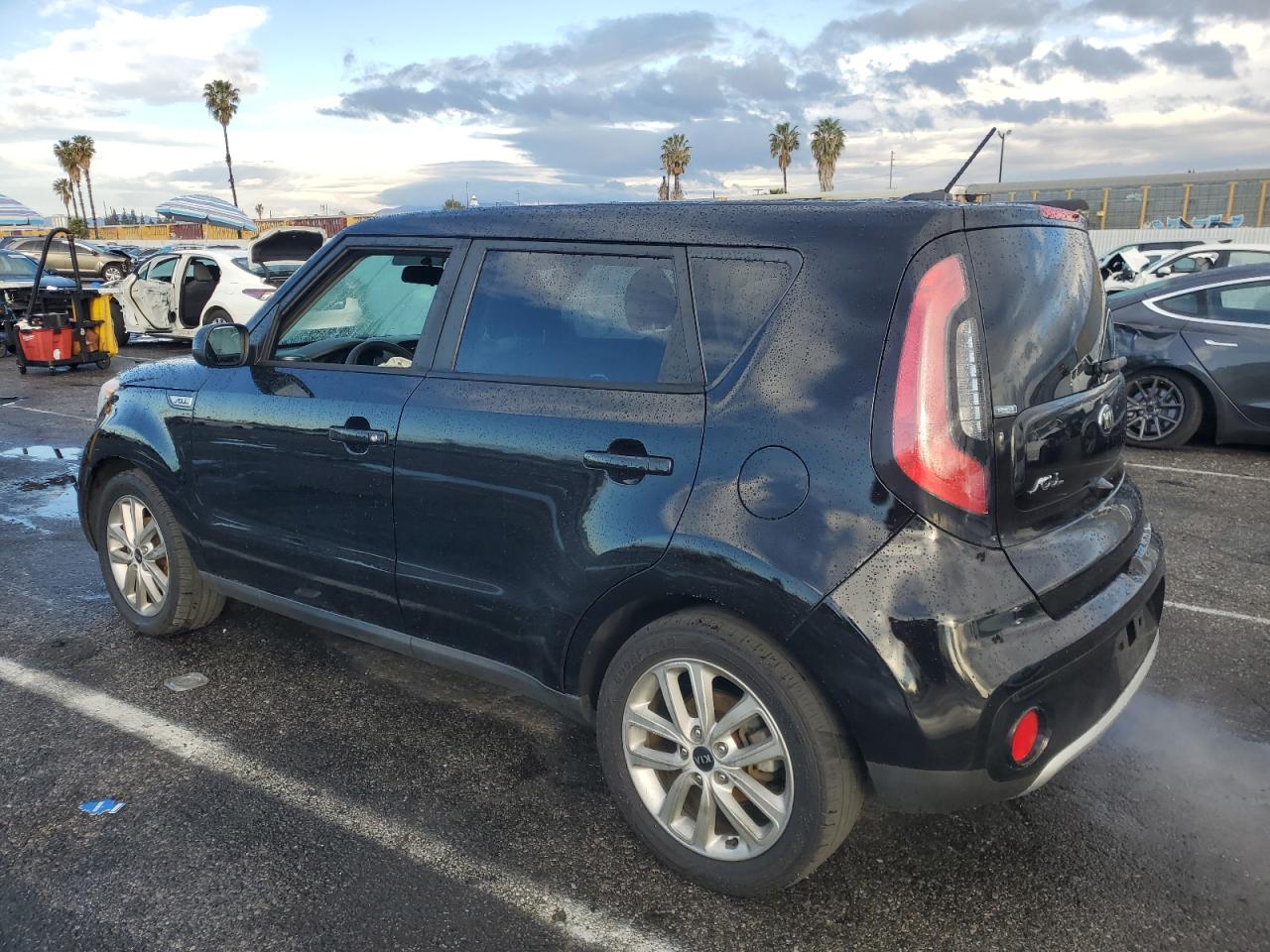 2017 KIA SOUL + photo 4