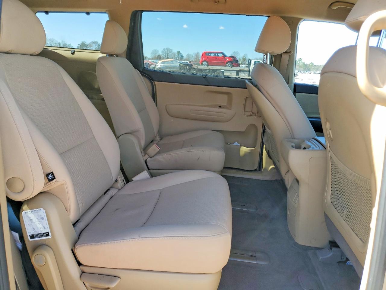 2016 KIA SEDONA LX photo 31