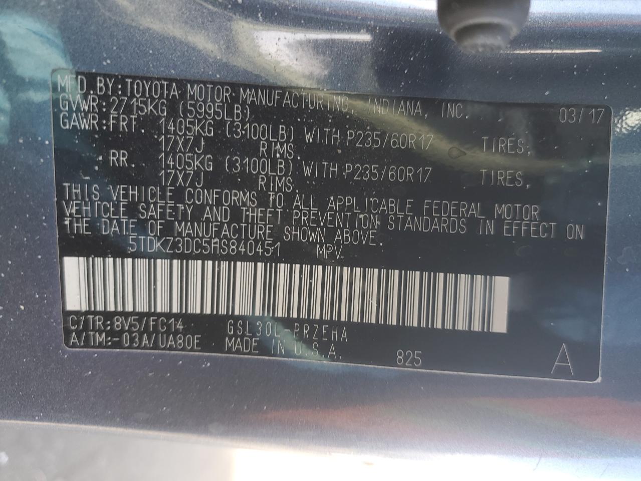 2017 TOYOTA SIENNA LE photo 25