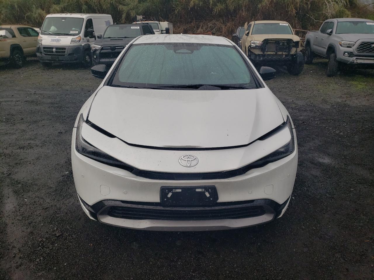 2024 TOYOTA PRIUS LE photo 5