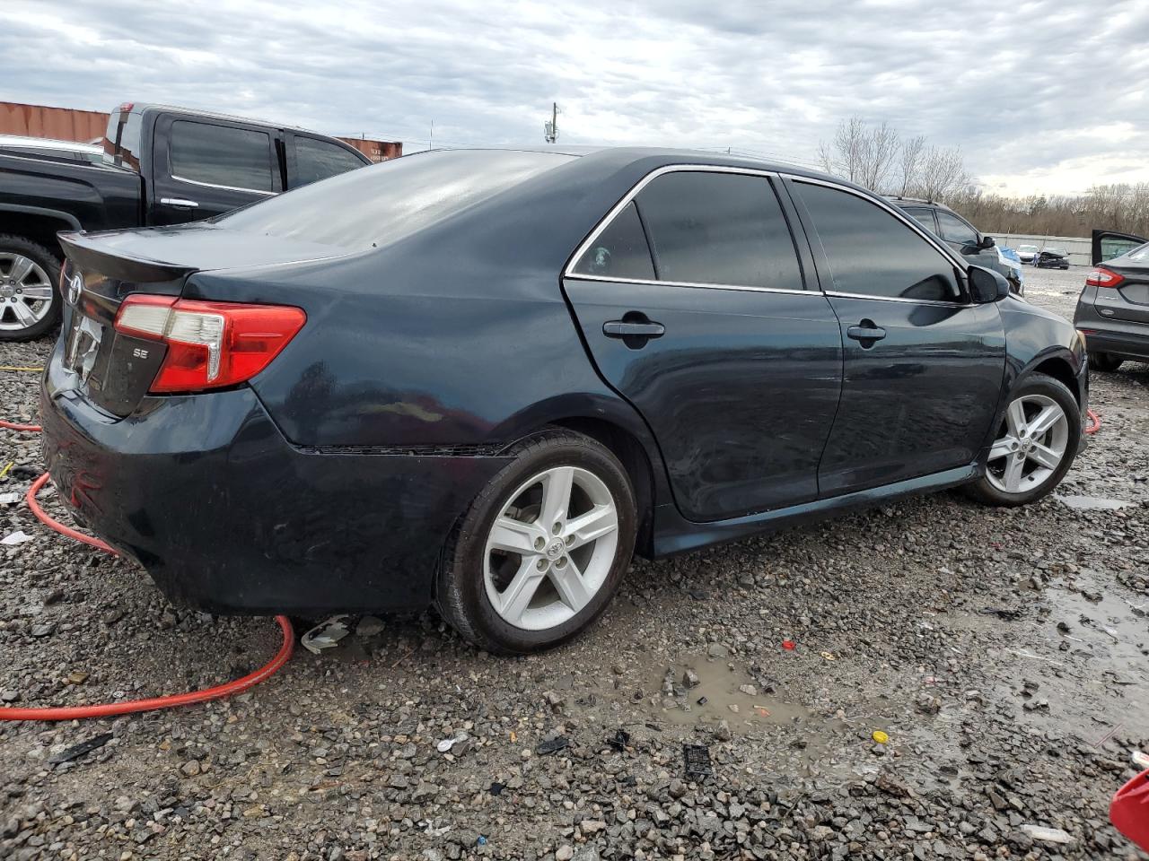 2014 TOYOTA CAMRY SE photo 5