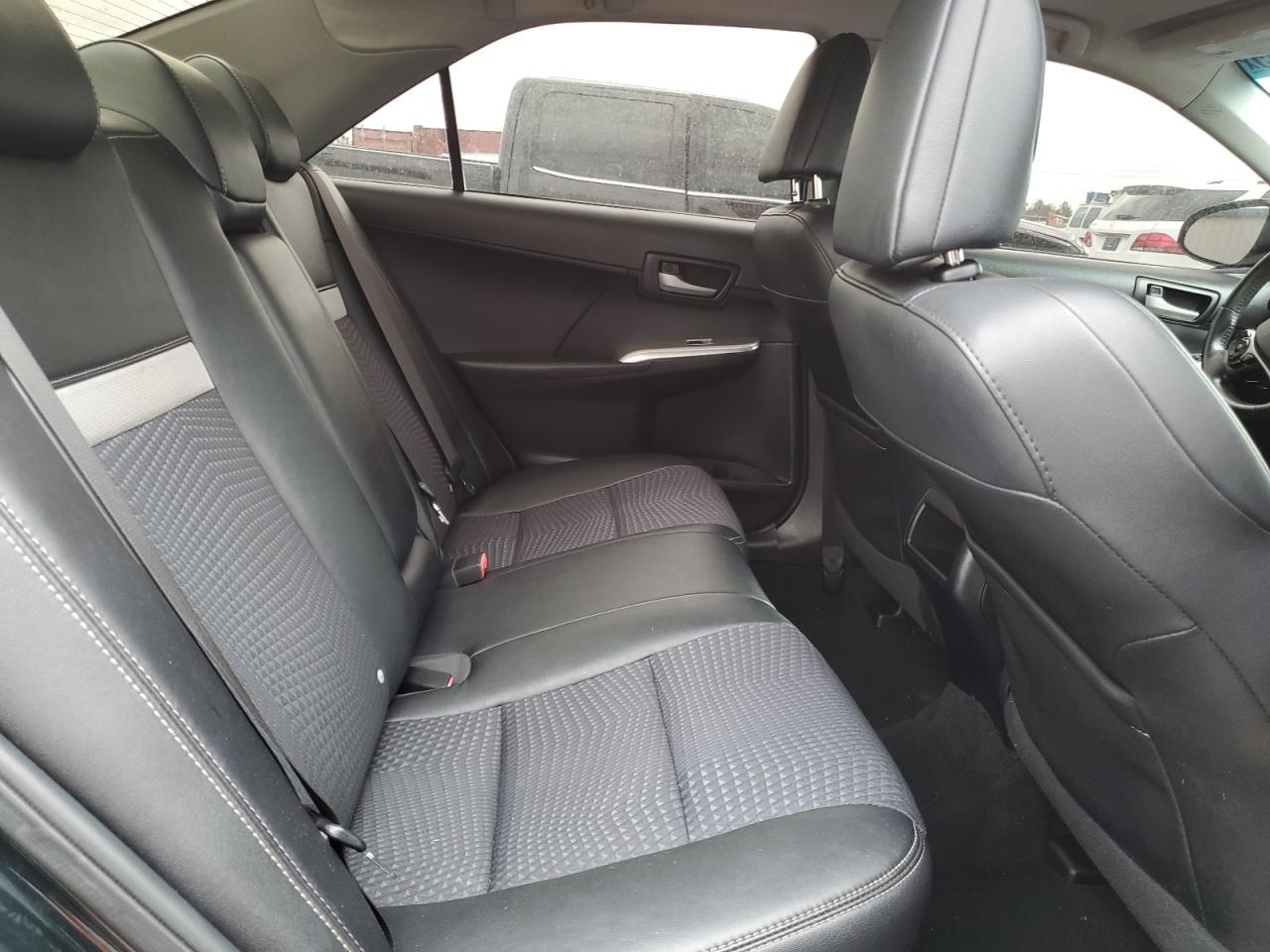 2014 TOYOTA CAMRY SE photo 19